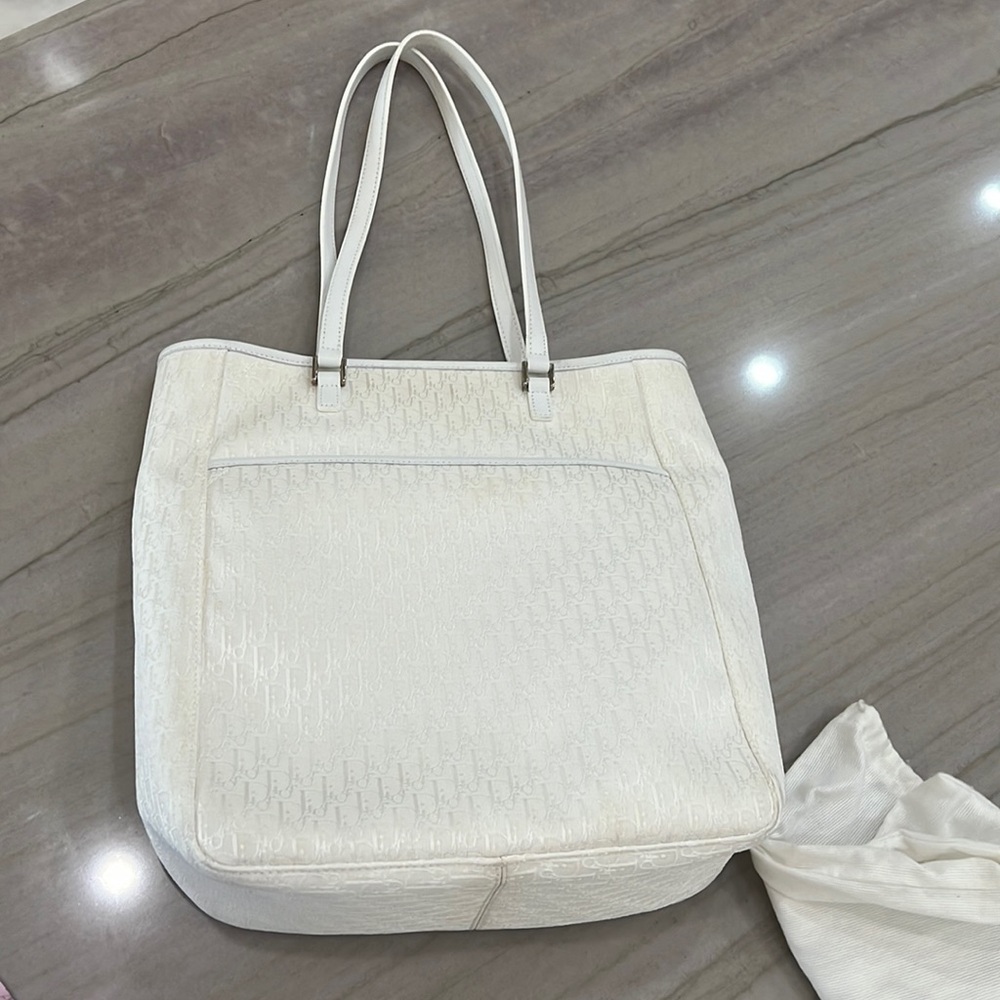 Beautiful Christian Dior tote trotter bag with authenticity card and dust bag